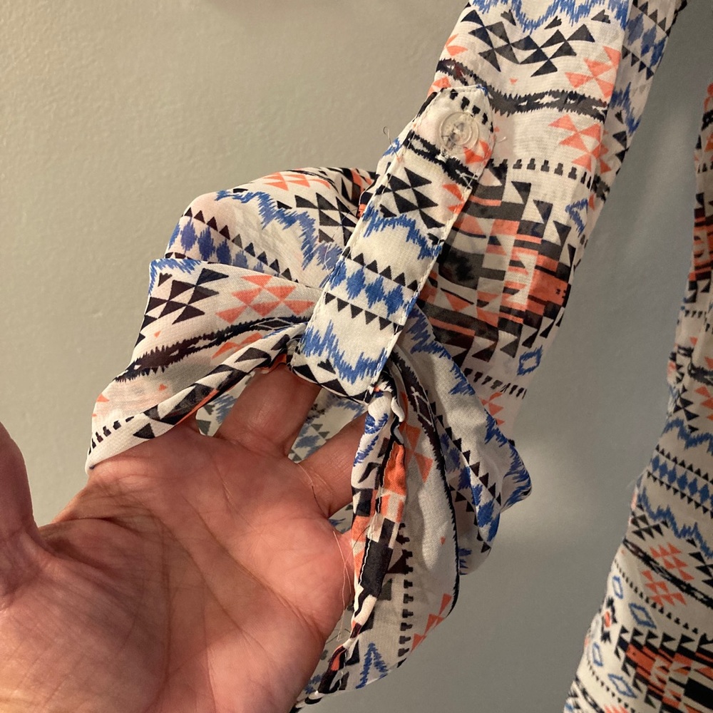 Blouse - Picture 2 of 7